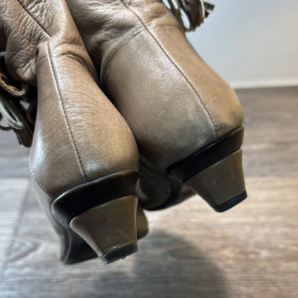 Eric Michael  Tan soft Leather Ankle Boots woman’s 8.5 (s30)